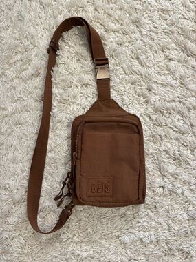 BEIS The Sport Sling in Maple